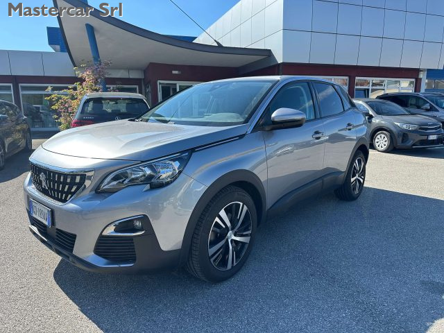 Peugeot 3008 3008 II 2016 1.5 bluehdi Business s tg. GD128AW usato a BASILIANO