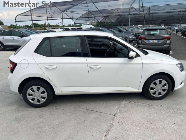 Skoda Fabia Fabia III 2015 Berlina 1.0 mpi Active 60cv - FR851 - foto 2 di 4