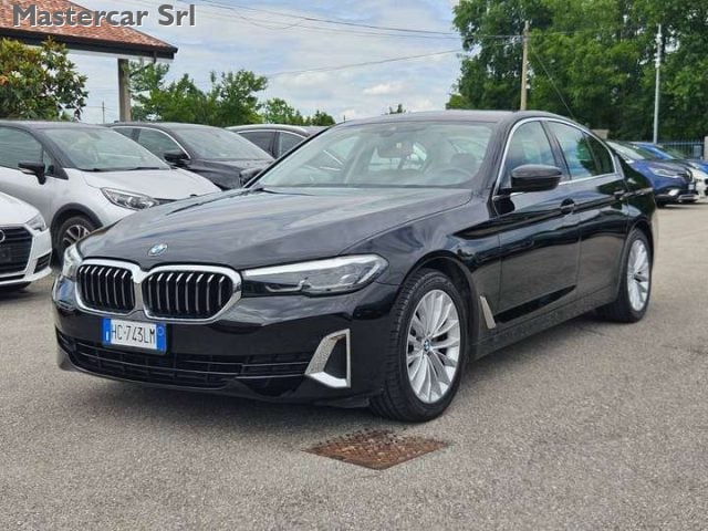BMW 520 Serie 5 G30 2020 Berlina 520d mhev 48V Luxury auto - foto 2 di 4