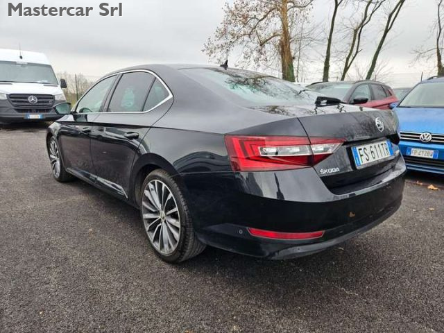 Skoda Superb Superb 2.0 tdi Laurin & Klement 140kw L&K FS611TR - foto 4 di 15