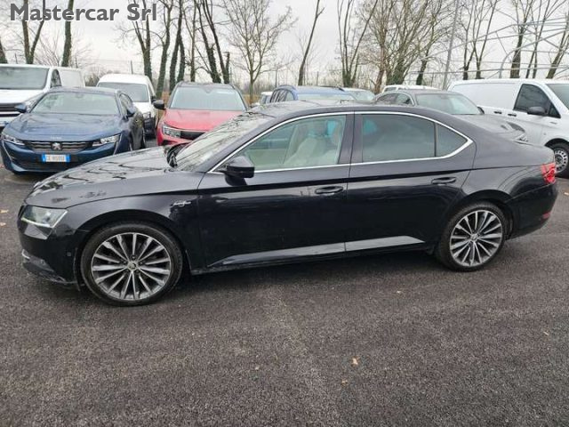 Skoda Superb Superb 2.0 tdi Laurin & Klement 140kw L&K FS611TR - foto 3 di 15