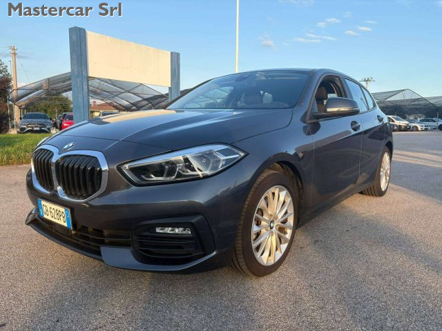 BMW 120 Serie 1 F40 120d xdrive Bus Adva auto GB628PB - foto 2 di 4