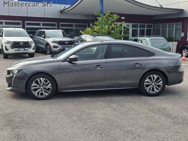 Peugeot 508 508 Berlina 1.5 bluehdi ALLURE EAT 8 130CV - GJ47 - foto 3 di 4