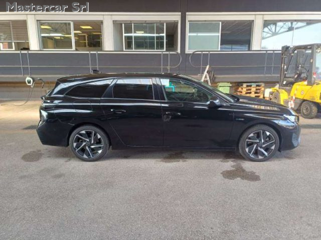Peugeot 308 SW ALLURE PACK HYBRID 180 E-EAT8 SeS - GK067RC - foto 4 di 4
