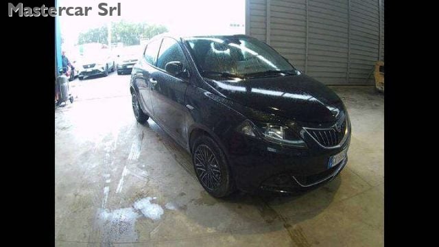 Lancia Ypsilon 5 posti Neopatentati 1.0 hybrid Gold tg: GK585ZB - foto 3 di 4