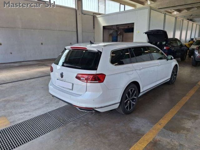 Volkswagen Passat Variant Passat Variant 2.0 tdi Executive 200cv dsg - GH430 - foto 4 di 4