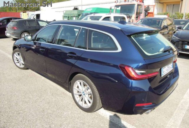 BMW 320 Serie 3 G21 2022 Touring 320e Touring auto - GT486 - foto 3 di 4