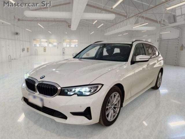 BMW 318 Serie 3 Touring 318d Touring mhev 48V Business Adv - foto 2 di 4