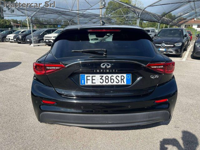 Infiniti Q30 Q30 1.5d Business Executive 109cv dct - FE386SR - foto 4 di 4