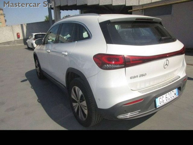 Mercedes-Benz EQA 250 - H243 2021 250 Sport - GG620ZW - foto 3 di 4