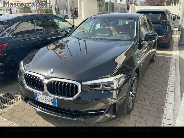 BMW 530 Serie 5 G30 Berlina LCI 530e Business auto - GM283 - foto 2 di 4