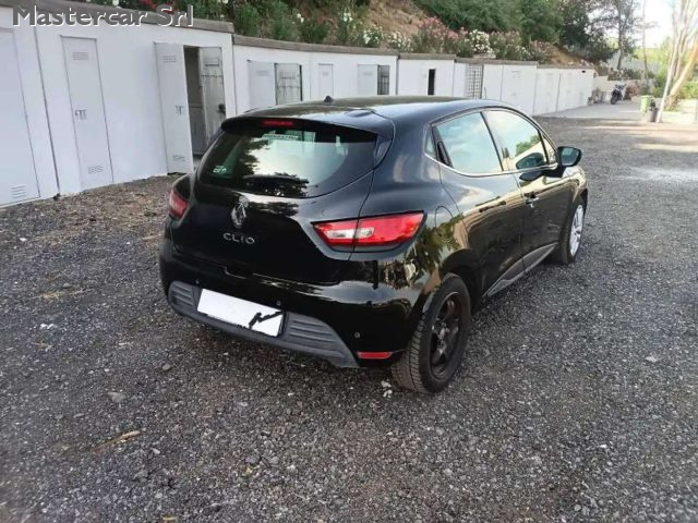 Renault Clio Clio 1.2 16v Zen 75cv 5p - FK670YB - foto 2 di 6