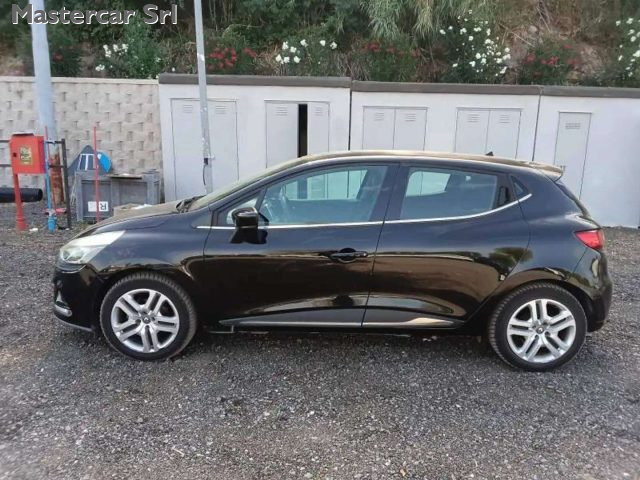 Renault Clio Clio 1.2 16v Zen 75cv 5p - FK670YB - foto 4 di 6