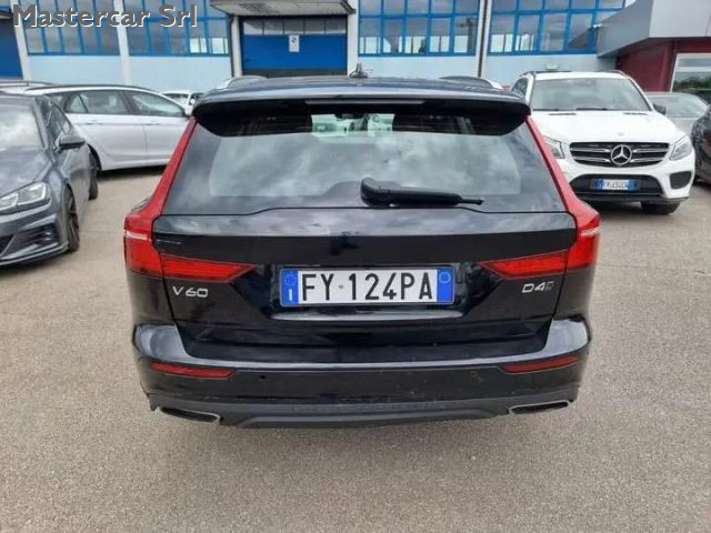 Volvo V60 Cross Country 2.0 d4 Business Plus awd GANCIO TRAINO -FY124PA - foto 4 di 15