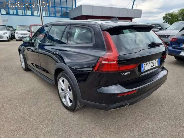 Volvo V60 Cross Country 2.0 d4 Business Plus awd GANCIO TRAINO -FY124PA - foto 3 di 15