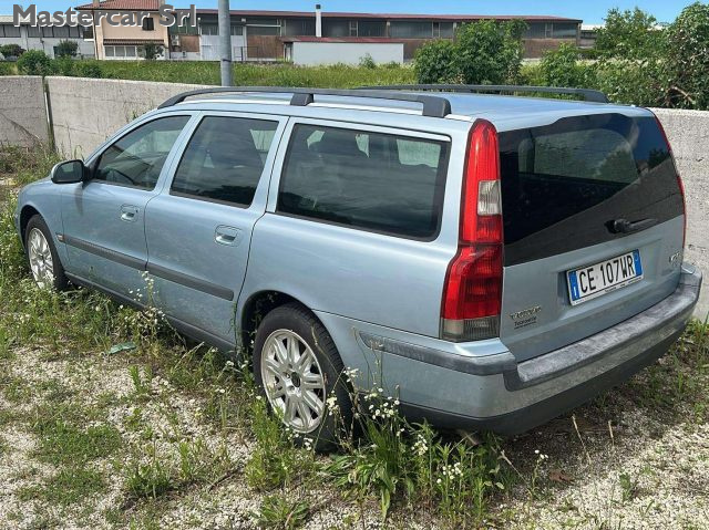 Volvo V70 V70 II 2000 2.4 d5 Optima tg. CE107WR - foto 4 di 10