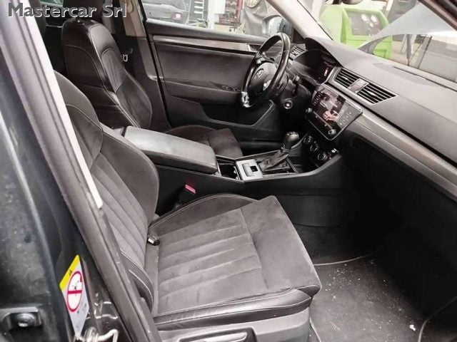 Skoda Superb Superb Wagon 2.0 tdi evo Style 122cv dsg - GD984BD - foto 4 di 9
