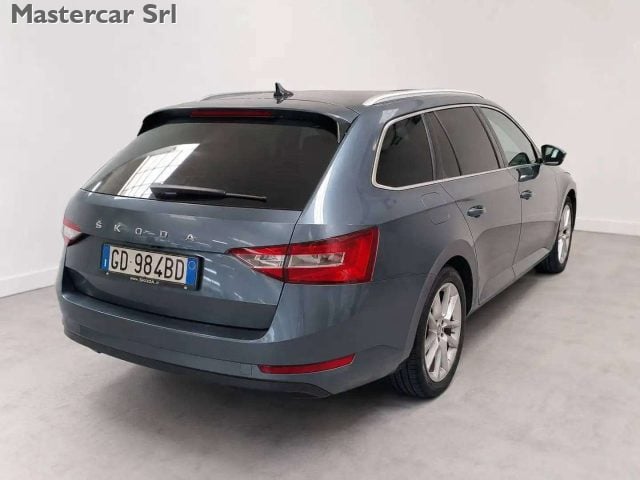 Skoda Superb Superb Wagon 2.0 tdi evo Style 122cv dsg - GD984BD - foto 2 di 9