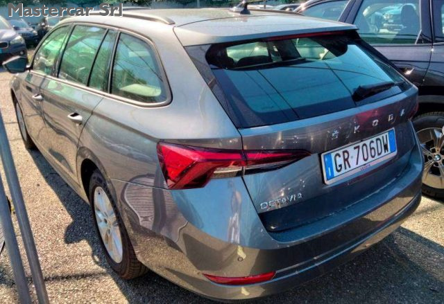 Skoda Octavia Octavia Wagon 2.0 tdi evo AMBITION 115cv dsg - GR7 - foto 2 di 3
