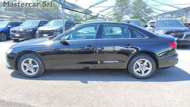 Audi A4 A4 Berlina 30 2.0 tdi mhev Business 136cv s-tronic - foto 3 di 4