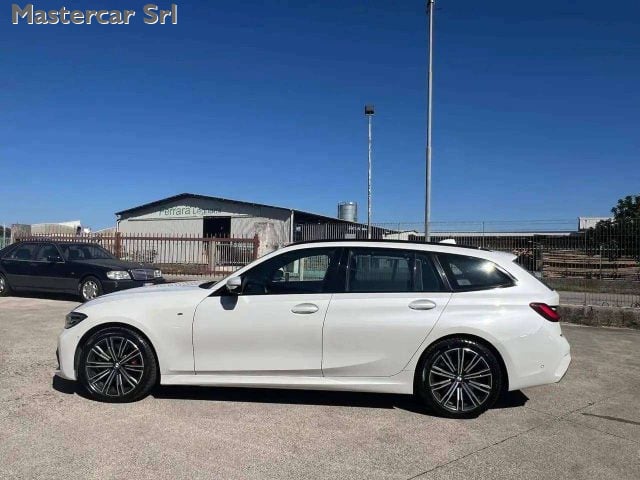 BMW 320 G21 320d Touring mhev 48V xdrive M sport auto - G - foto 3 di 4