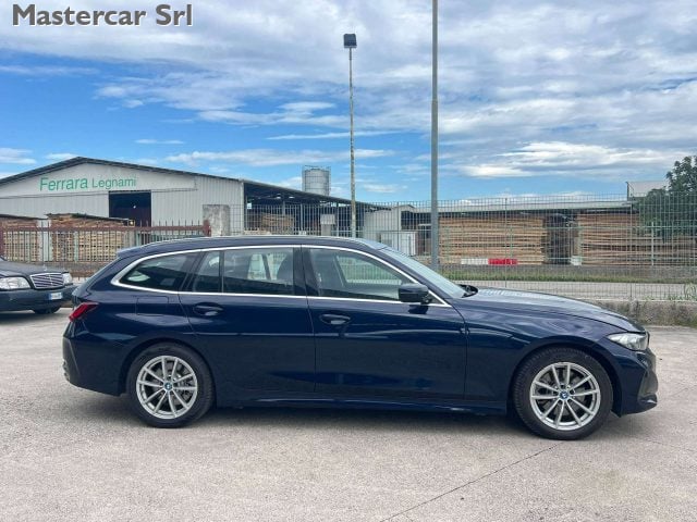 BMW 320 Serie 3 G21 2022 Touring 320e Touring auto - GT486 - foto 4 di 4