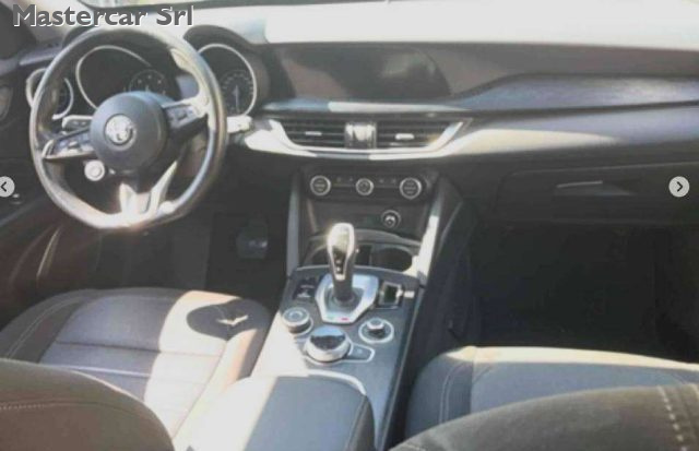 Alfa Romeo Stelvio 2.2 Turbo Diesel 190CV Business AT8 Q4 - GG372NK - foto 3 di 3