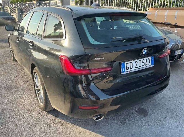 BMW 320 Serie Touring 320d Touring mhev 48V xdrive Busines - foto 4 di 4