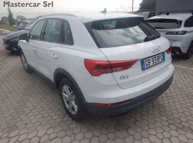 Audi Q3 Q3 40 2.0 tdi Business quattro 190cv s-tronic - GB - foto 3 di 4