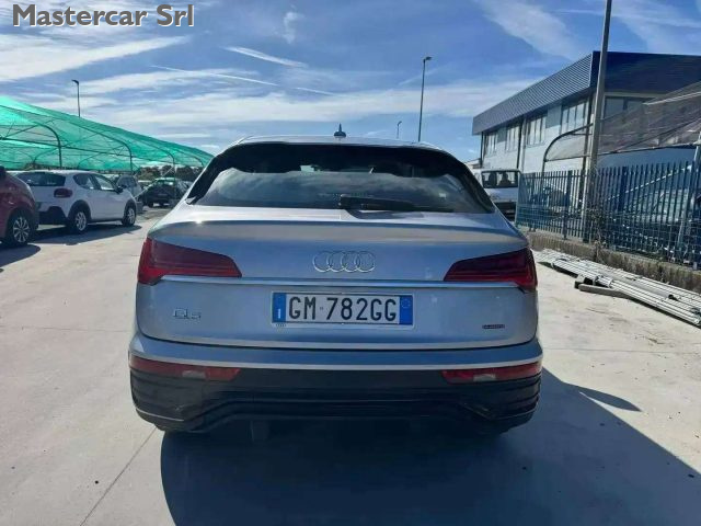 Audi Q5 Sportback 40 2.0 tdi Advanced 4x4 s-tronic GM782GG - foto 4 di 4