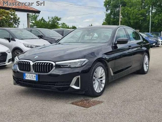 BMW 520 Serie 5 G30 2020 Berlina 520d mhev 48V Luxury auto - foto 2 di 4