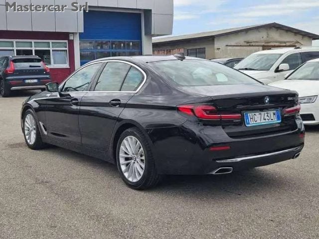 BMW 520 Serie 5 G30 2020 Berlina 520d mhev 48V Luxury auto - foto 4 di 4