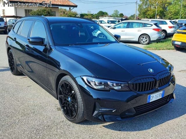 BMW 330 Serie 3 G21 2019 Touring 330d Touring xdrive Mspor, del 2020, 206.000 km, in vendita a Basiliano (UD)