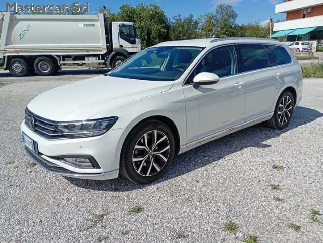 Volkswagen Passat Variant Passat Variant 2.0 tdi Executive 200cv dsg - GH430 - foto 2 di 4