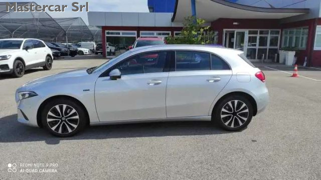 Mercedes-Benz A 250 Classe A e eq-power Business Extra auto - GD186EY - foto 3 di 4