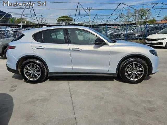 Alfa Romeo Stelvio Stelvio my23 2.2 td Super Q4 210cv auto - GP956FN - foto 3 di 4