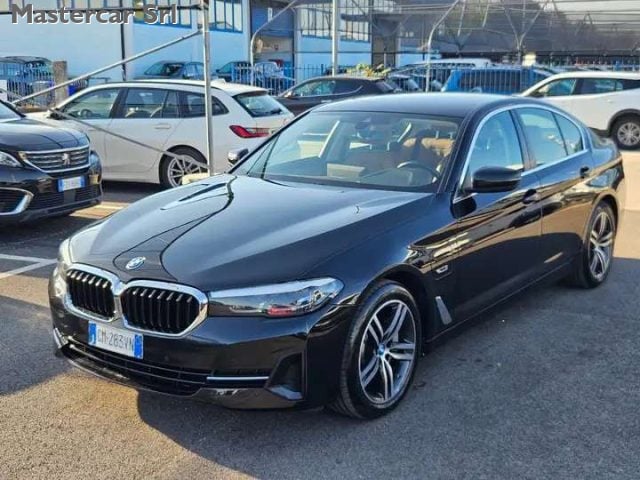 BMW 530 Serie 5 G30 Berlina LCI 530e Business auto - GM283 - foto 2 di 4