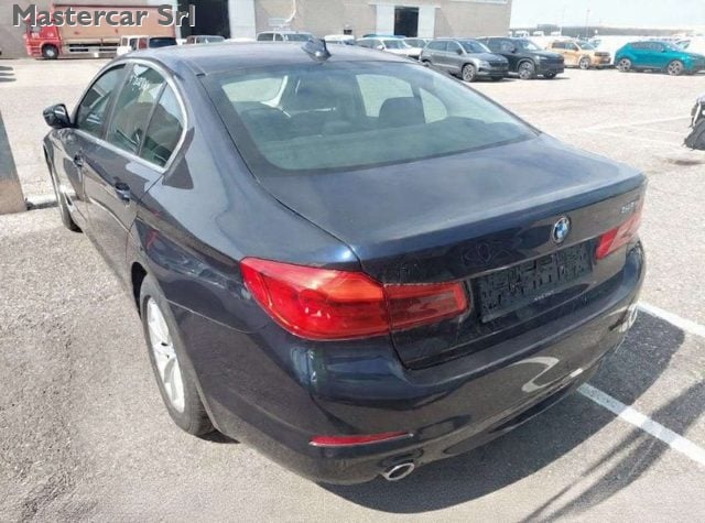 BMW 520 Serie 5 Berlina 520d Business auto - FT868YW - foto 3 di 4