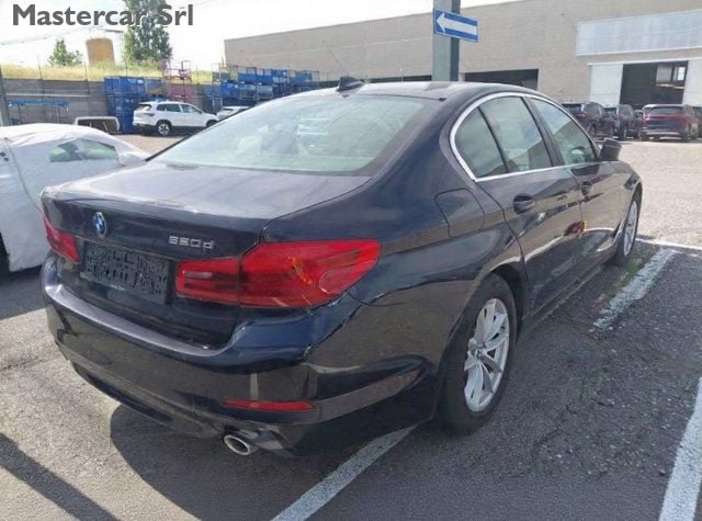 BMW 520 Serie 5 Berlina 520d Business auto - FT868YW - foto 4 di 4