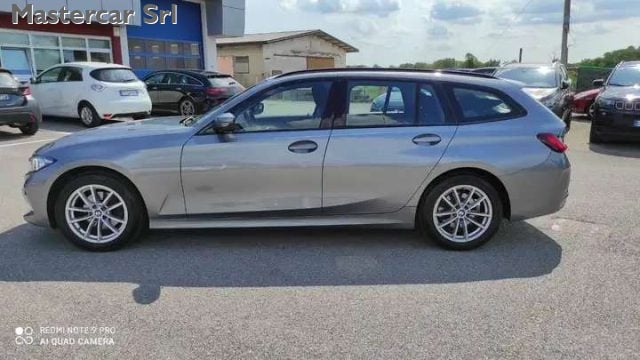 BMW 320 Serie 3 G21 2022 Touring 320d Touring mhev 48V xdr - foto 3 di 4