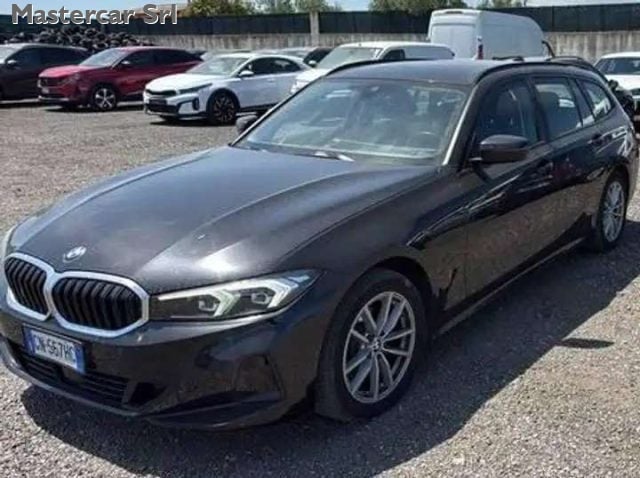 BMW 320 G21 2022 Touring 320d mhev 48V xdrive auto - GN567 - foto 2 di 4