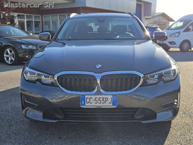 BMW 320 G21 320d Touring mhev 48V xdrive Business Advantag - foto 2 di 4
