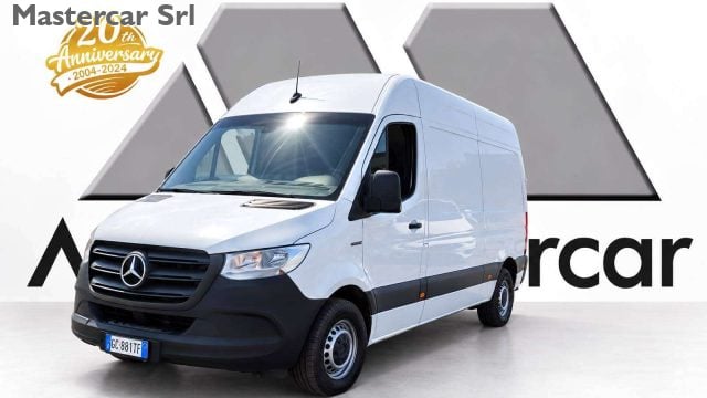 Mercedes-Benz Sprinter eSprinter - 4 batterie tg : GK681FT, del 2022, 65.000 km, in vendita a Basiliano (UD)