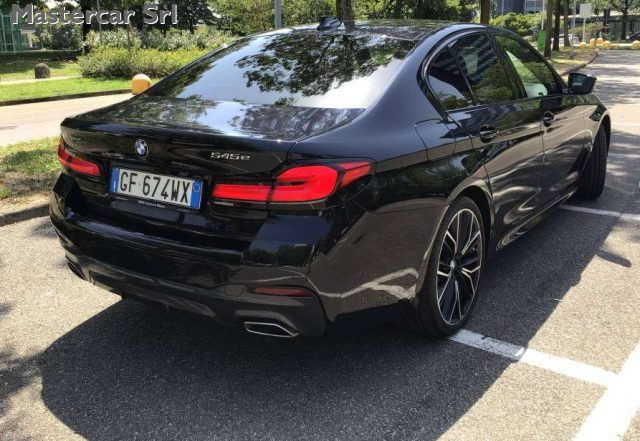 BMW 545 G30 Berlina LCI 545e xdrive Msport auto - REAR TV - foto 3 di 4