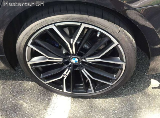 BMW 545 G30 Berlina LCI 545e xdrive Msport auto - REAR TV - foto 4 di 4