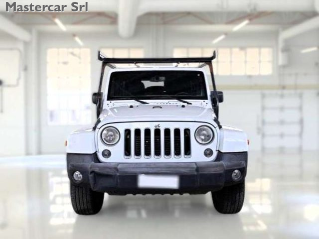 Jeep Wrangler Wrangler III 2011 Unlimited 2.8 crd Sahara auto 20 - foto 3 di 4