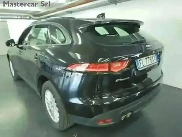 Jaguar F-Pace F-Pace 2.0d i4 Pure awd 180cv - FL778XY - foto 4 di 4