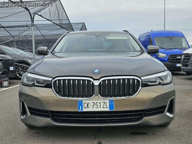 BMW 530 Serie 5 G31 Touring 530e ( PHEV ) Touring xdrive L - foto 2 di 4