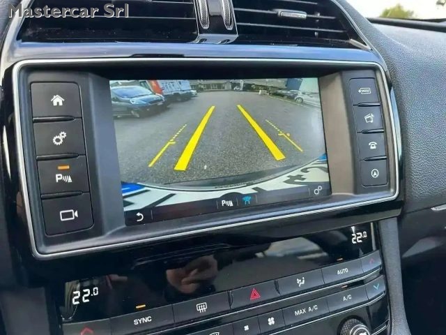 Jaguar F-Pace 2.0d Prestige awd 180cv auto TETTO PANO - FF074SW, del 2016, 164.000 km, in vendita a Basiliano (UD)