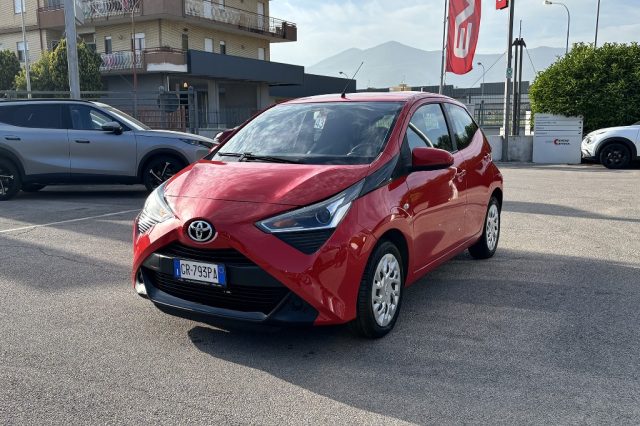 Toyota Aygo Connect 1.0 VVT-i 72 CV 5 porte x-play - foto 3 di 4
